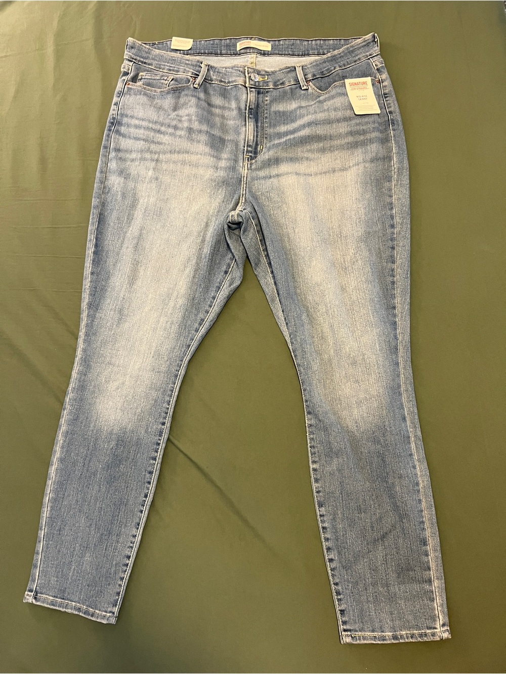 Women’s Signature by Levi Strauss Light Blue Mid-Rise Skinny Jeans Size 20